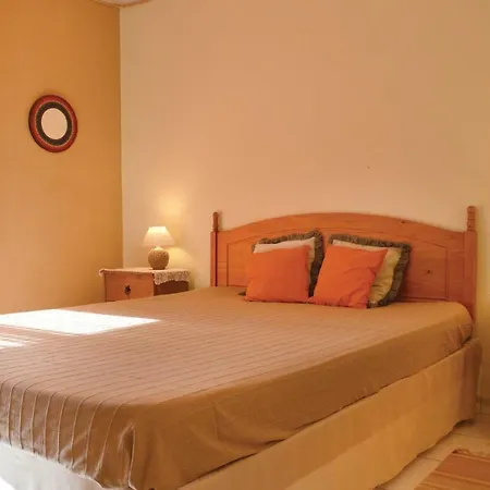 Five Bedroom Holiday In Mezzavia * Coggia