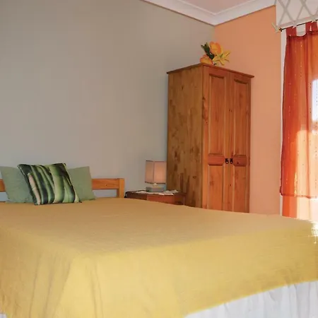 Dom wakacyjny Five Bedroom Holiday In Mezzavia *