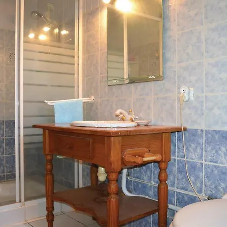 Five Bedroom Holiday In Mezzavia Coggia