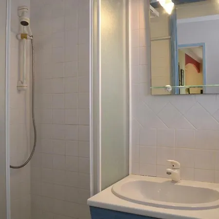 Dom wakacyjny Five Bedroom Holiday In Mezzavia