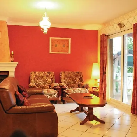 Dom wakacyjny Five Bedroom Holiday In Mezzavia