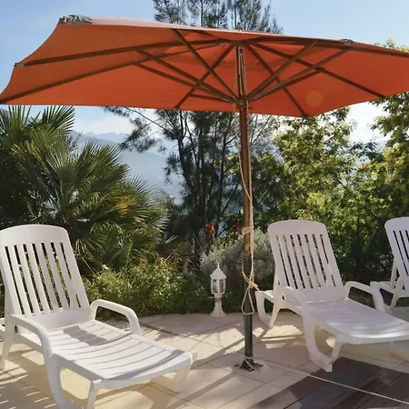 Dom wakacyjny Five Bedroom Holiday In Mezzavia *